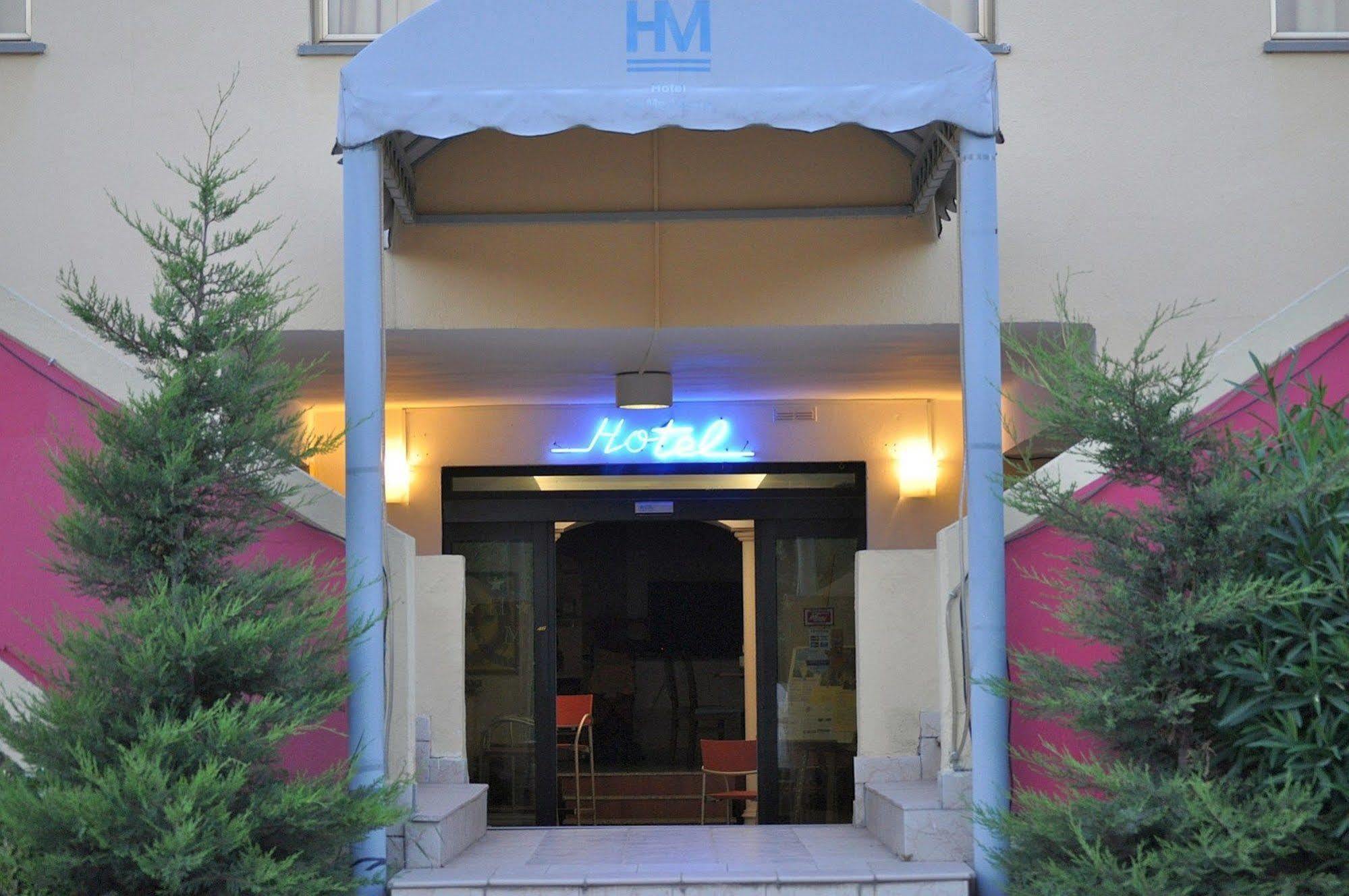 Hotel La Meridiana Урбино Экстерьер фото